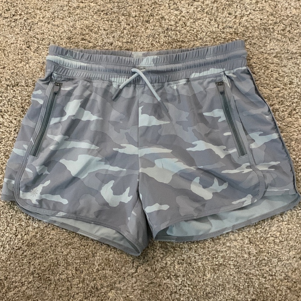 Athleta Girl camo shorts, sz XL 14
